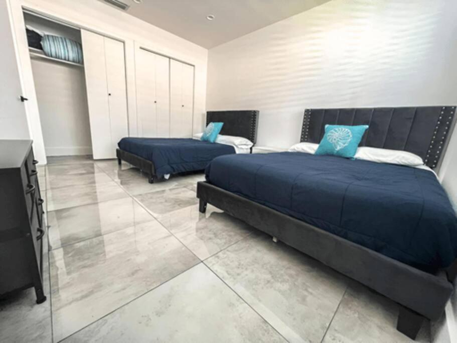 Luxurious & Modern Open Floor Plan Heated Pool Villa ฮอลลีวูด ภายนอก รูปภาพ